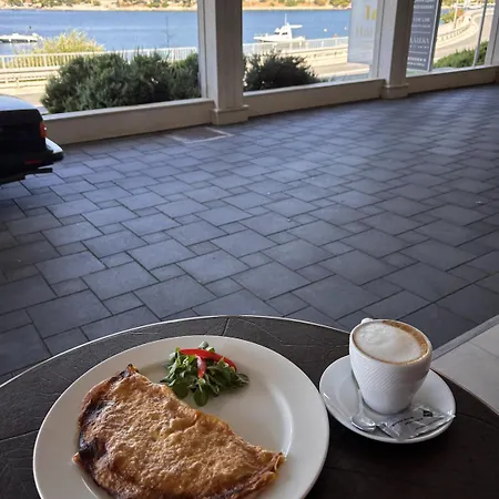 아파트 M 4 - Sea View, Breakfast & Free Garage Parking 자톤